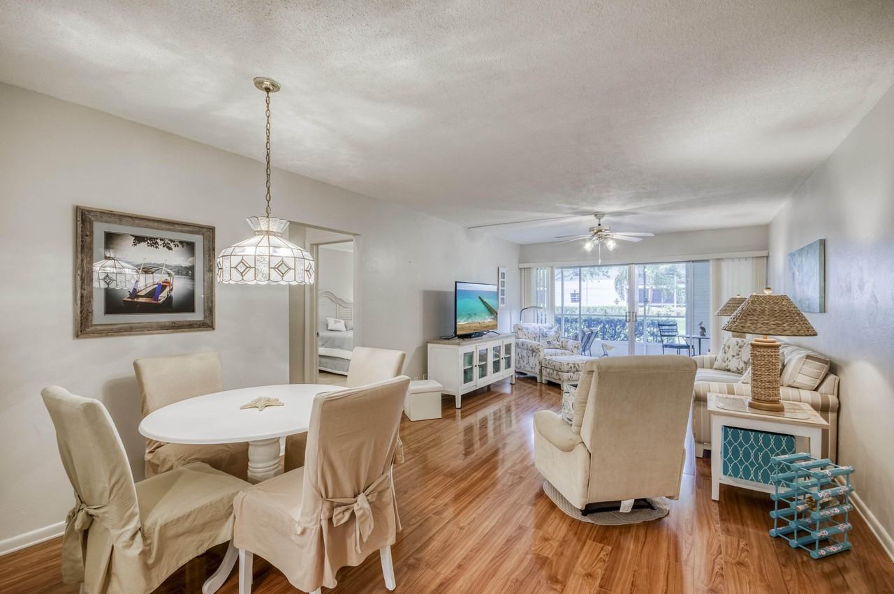 11 Westwood Ave #103A - Photo 3 of 23