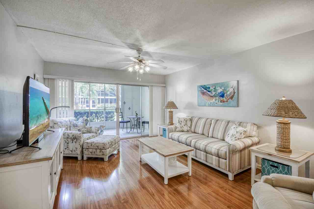 11 Westwood Ave #103A - Photo 4 of 23