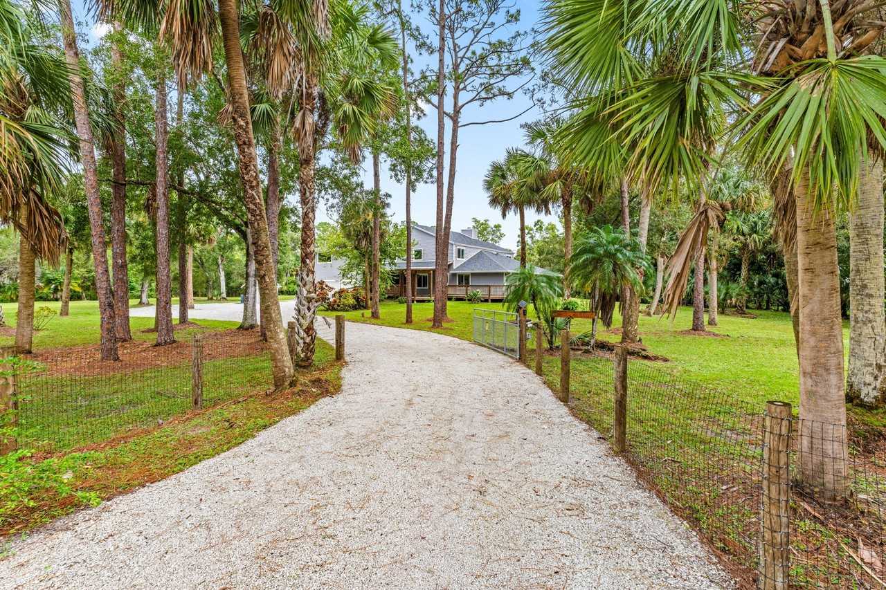 12151 Old Indiantown Rd - Photo 5 of 50