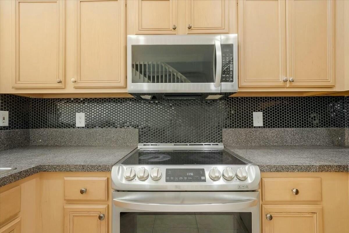 4543 Palmbrooke Cir - Photo 7 of 50