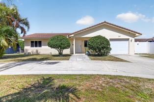 2267 Ne 3rd Ave - Photo 1 of 1