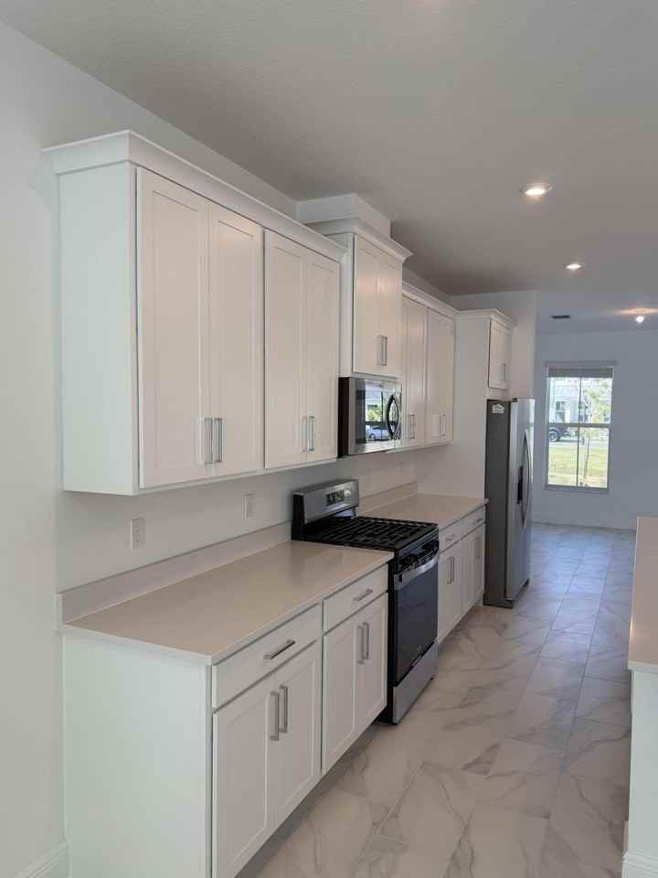 857 Sw Heirloom Walk - Photo 4 of 10