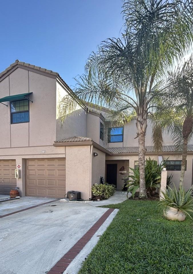 1672 Cypress Pointe Dr #1A