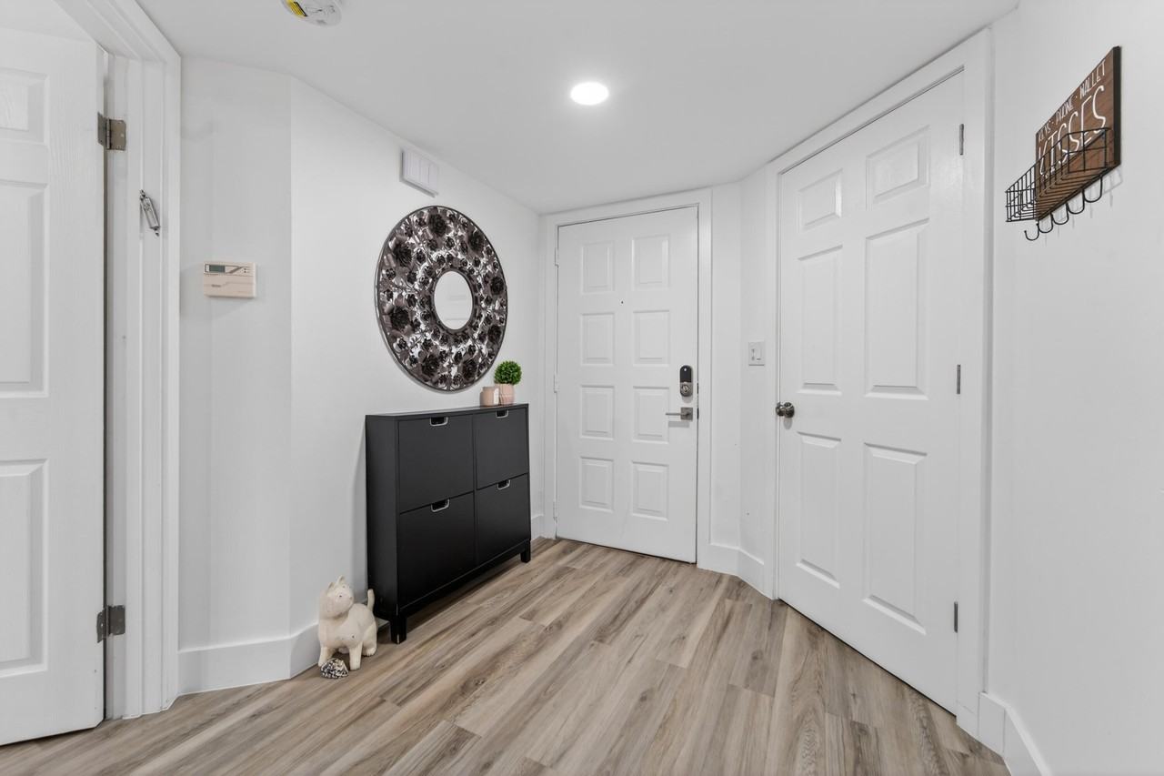 1672 Cypress Pointe Dr #1A - Photo 5 of 27