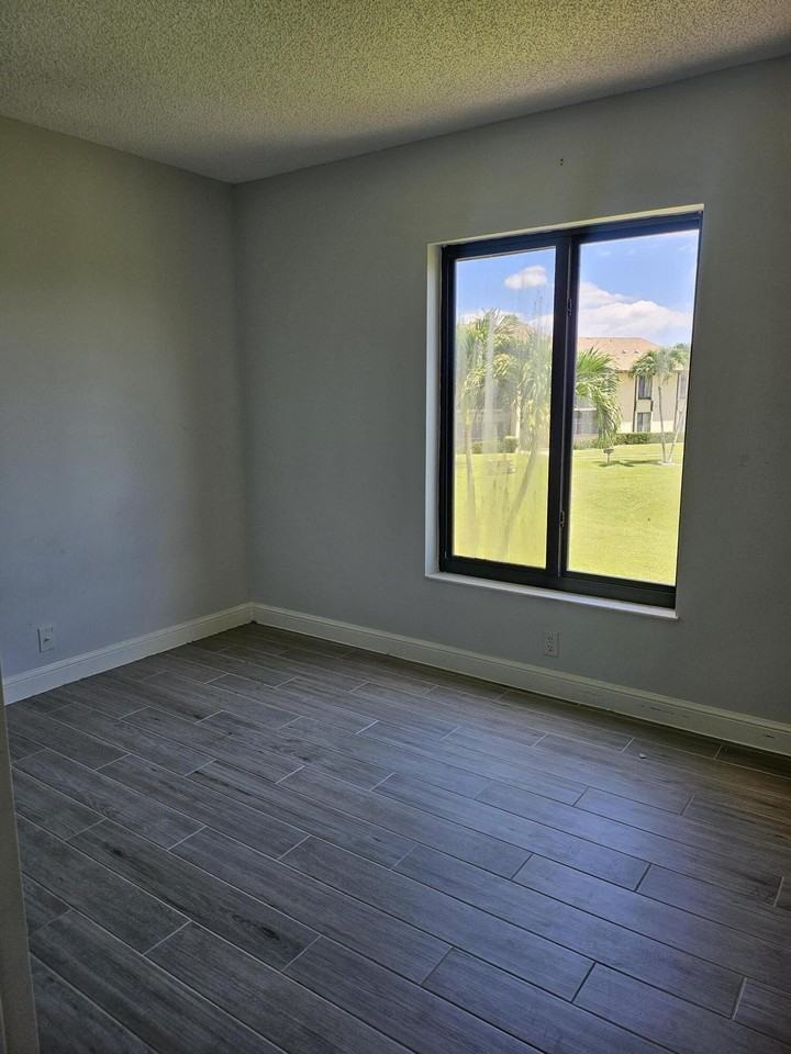 811 Sky Pine Way #F2 - Photo 3 of 7