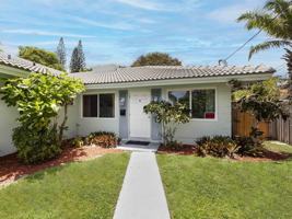featured image of 1680 Ne 34th Ln