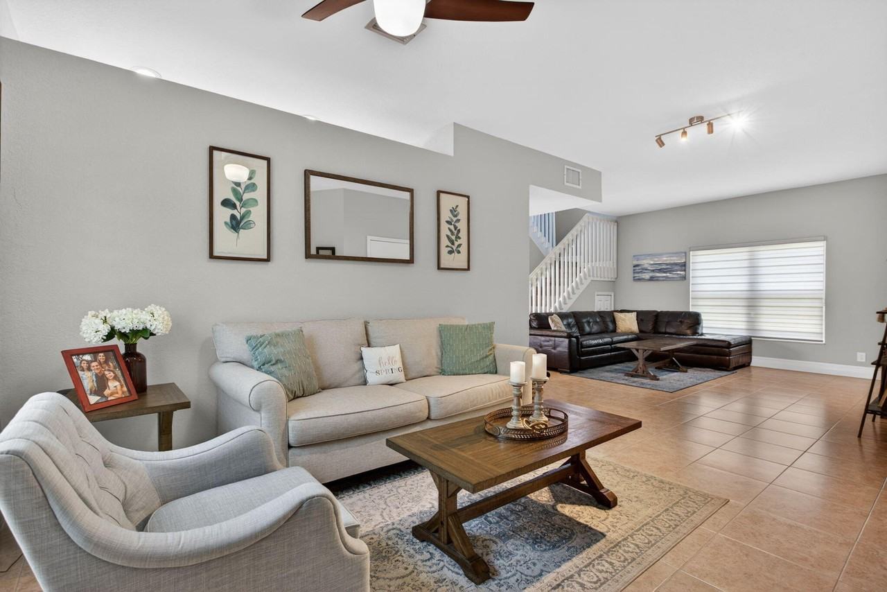 4735 Nw 120th Way - Photo 5 of 36