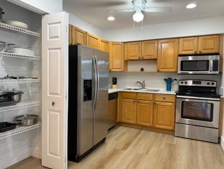 516 E Whitney Dr - Photo 6 of 47