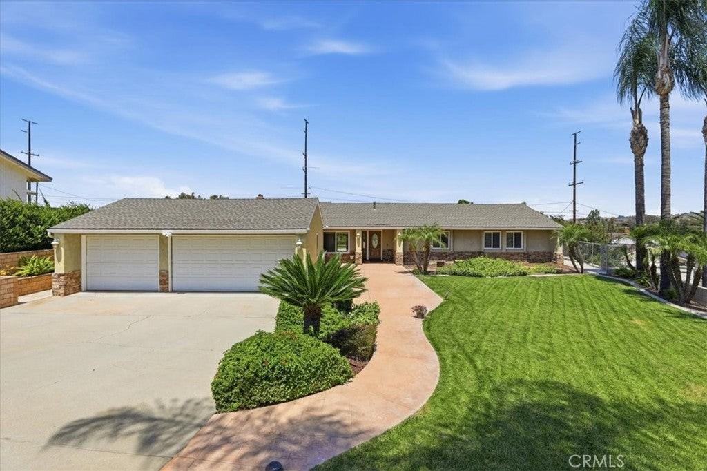 16540 Wagon Wheel Dr - Photo 2 of 50