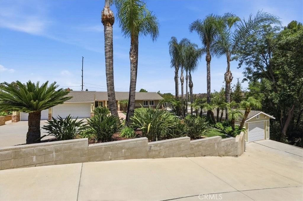 16540 Wagon Wheel Dr - Photo 5 of 50