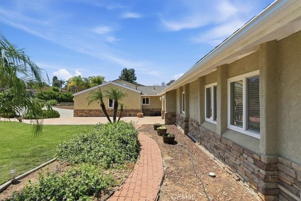 16540 Wagon Wheel Dr - Photo 7 of 50