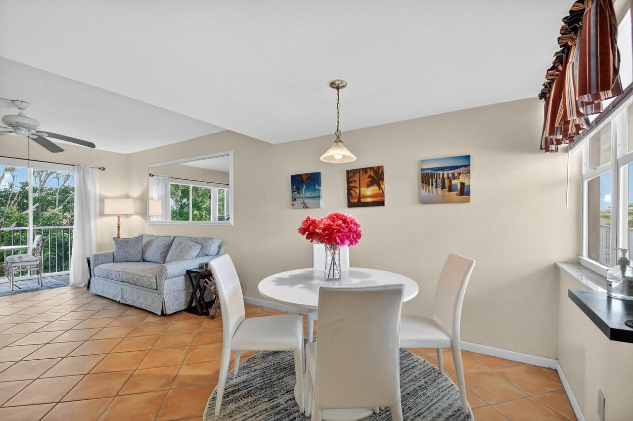 1810 New Palm Way #415 - Photo 3 of 50