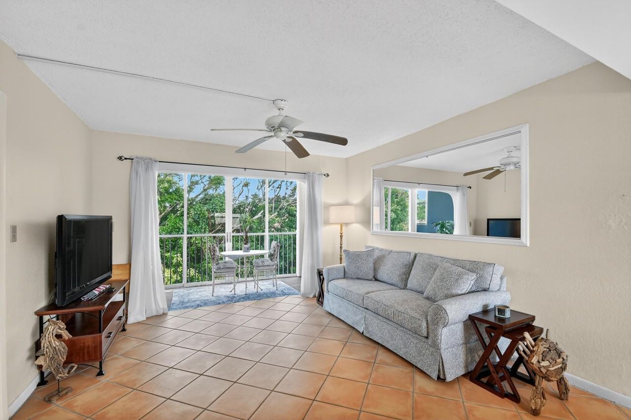 1810 New Palm Way #415 - Photo 6 of 50