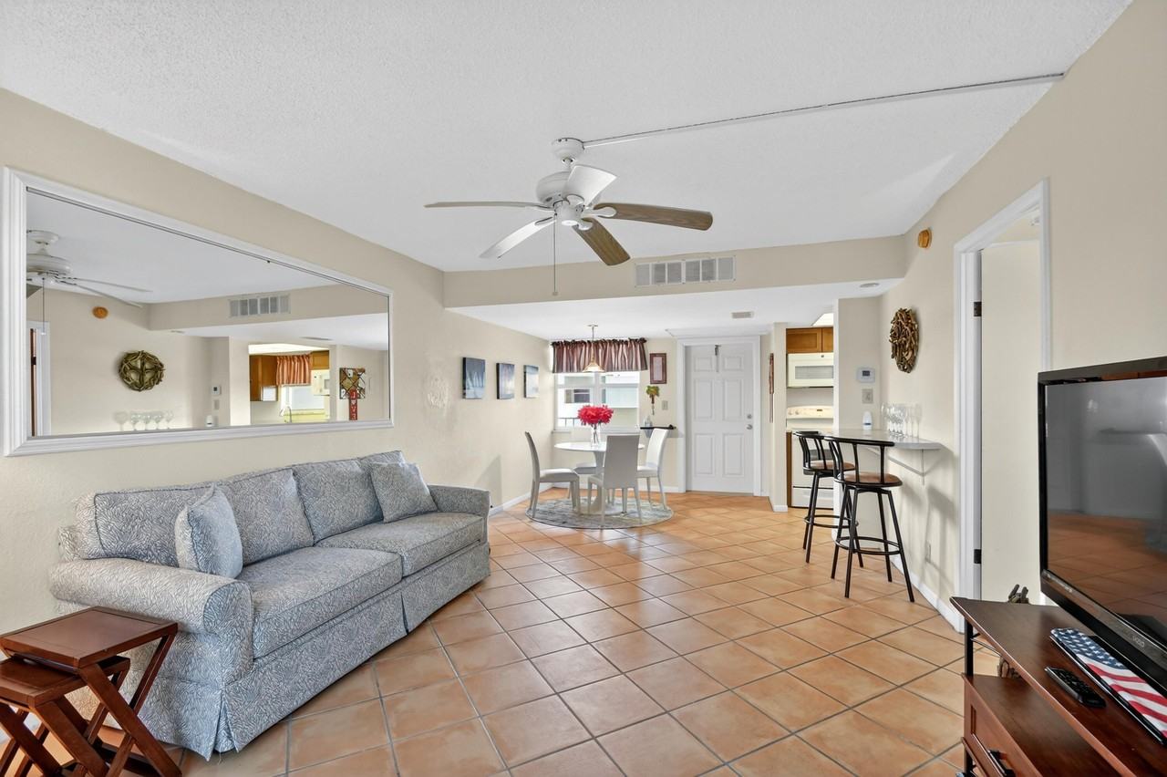 1810 New Palm Way #415 - Photo 7 of 50