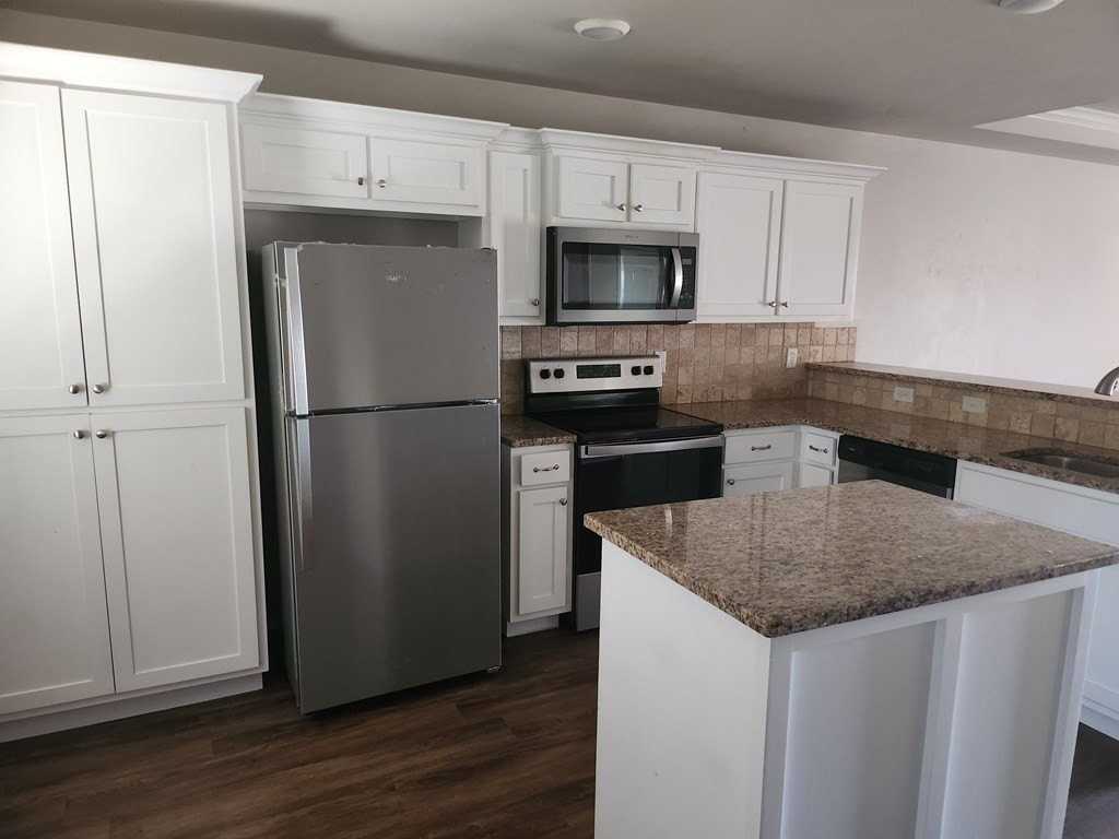 2830 Coleman St - Photo 7 of 16