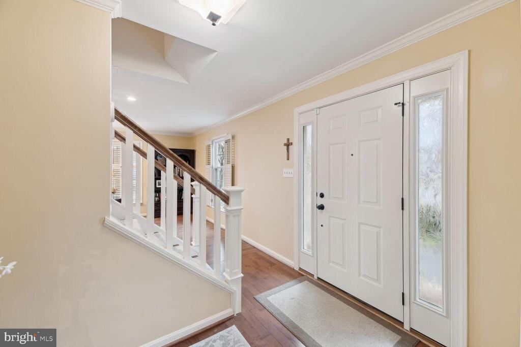 6603 Forsythia St - Photo 5 of 50