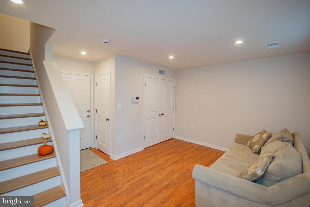 34 Coolidge Ave - Photo 4 of 46