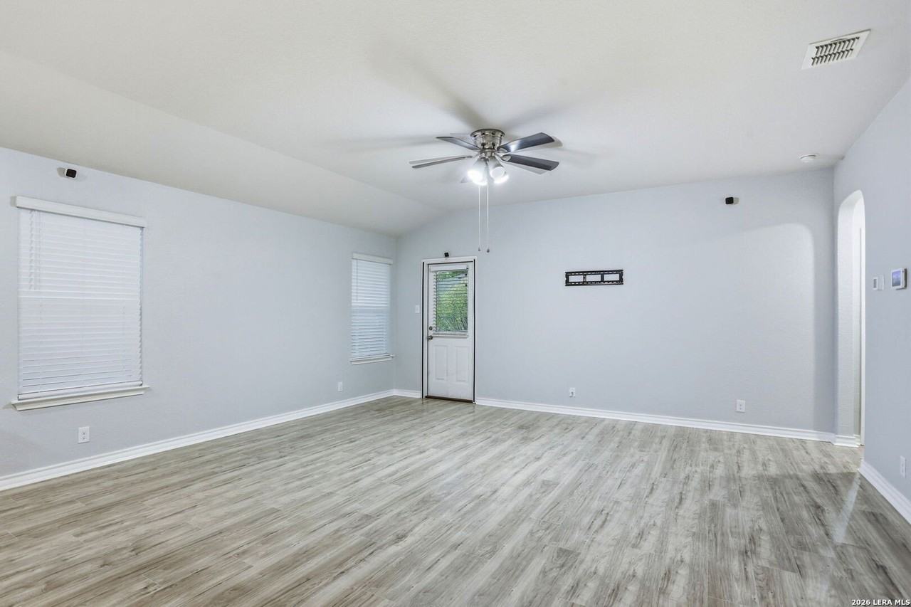6034 Palmetto Way - Photo 4 of 27
