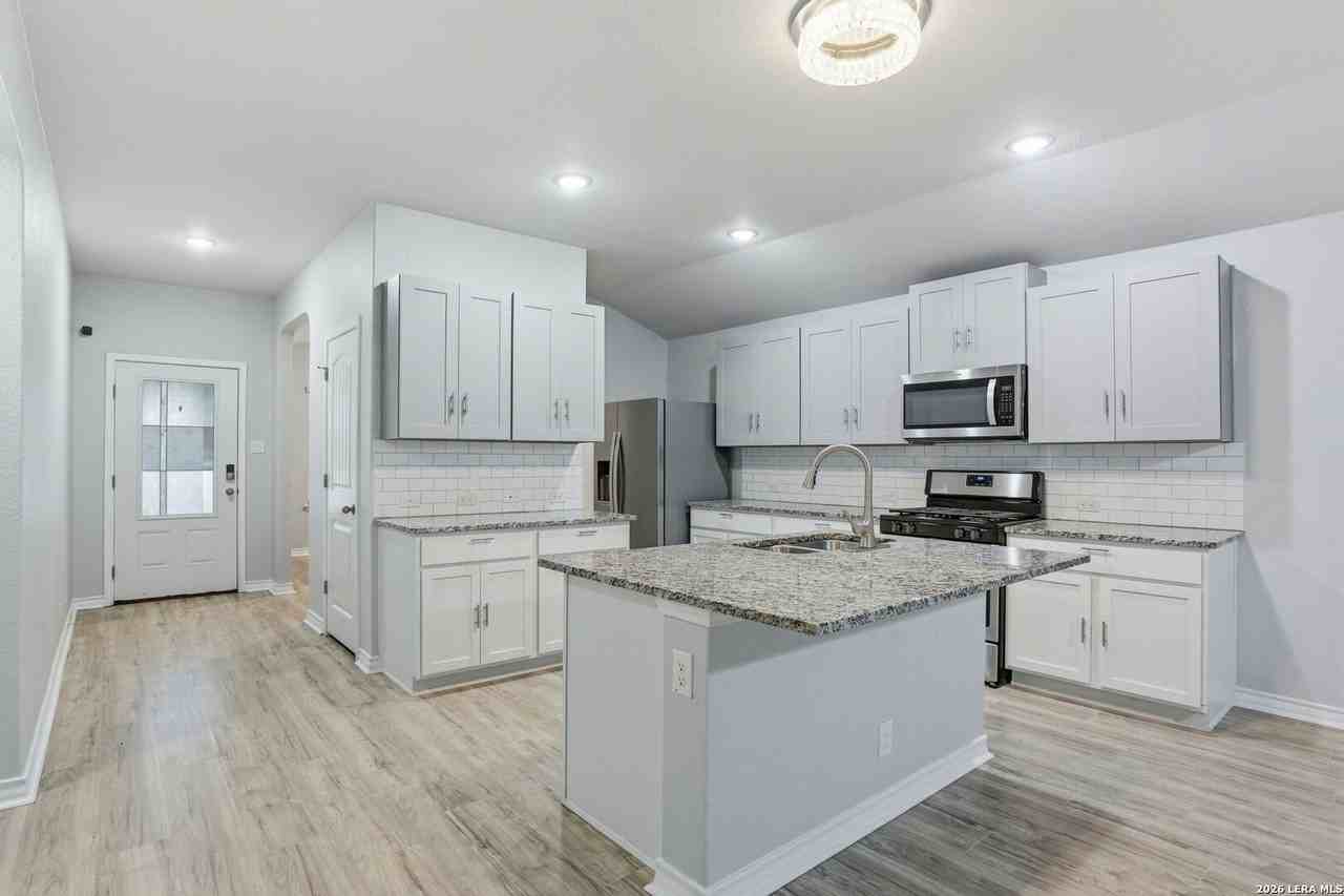 6034 Palmetto Way - Photo 7 of 27