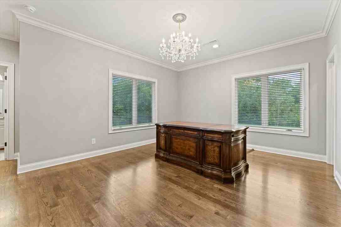 9020 Whisperinghill Dr - Photo 7 of 50