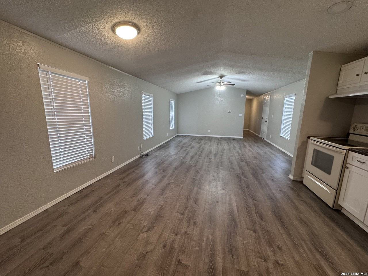 134 Rolling Hills Dr - Photo 7 of 14