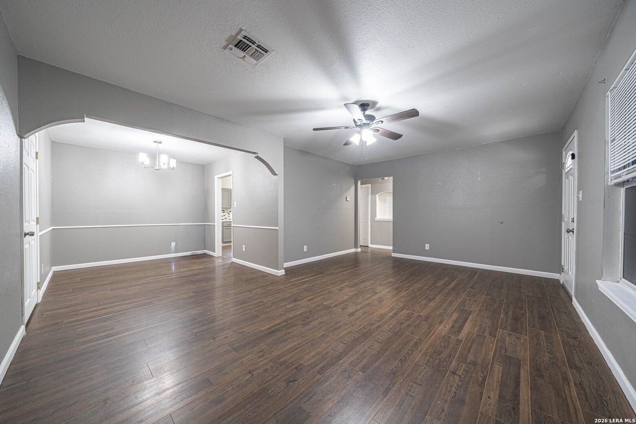 2313 Texas Ave - Photo 6 of 21