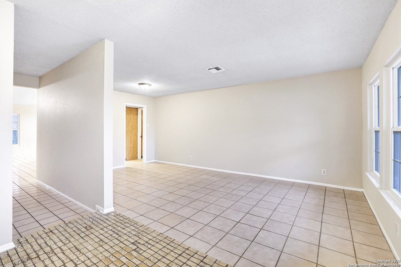 8138 Raritan St - Photo 2 of 26