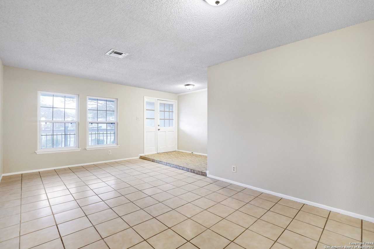 8138 Raritan St - Photo 3 of 26