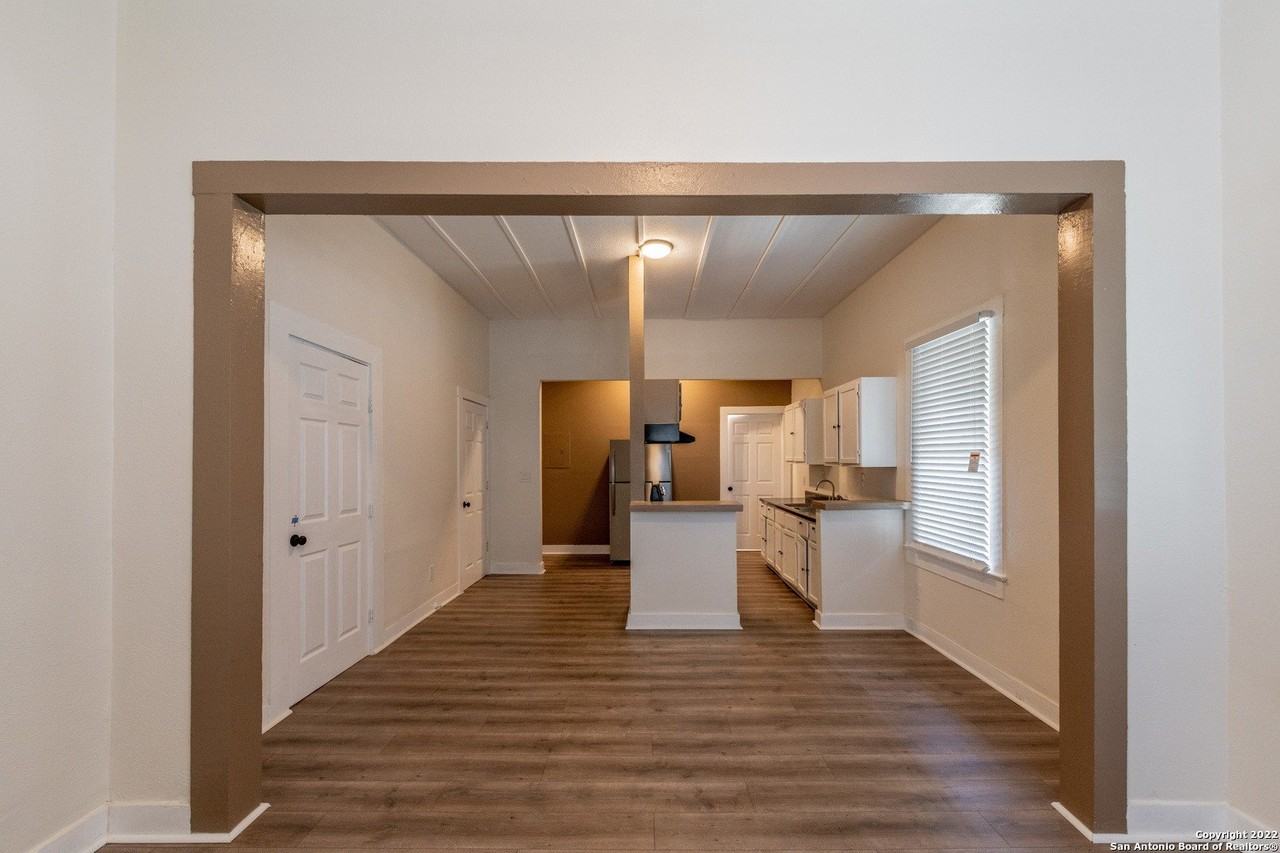924 W Kings Hwy #1 - Photo 4 of 24