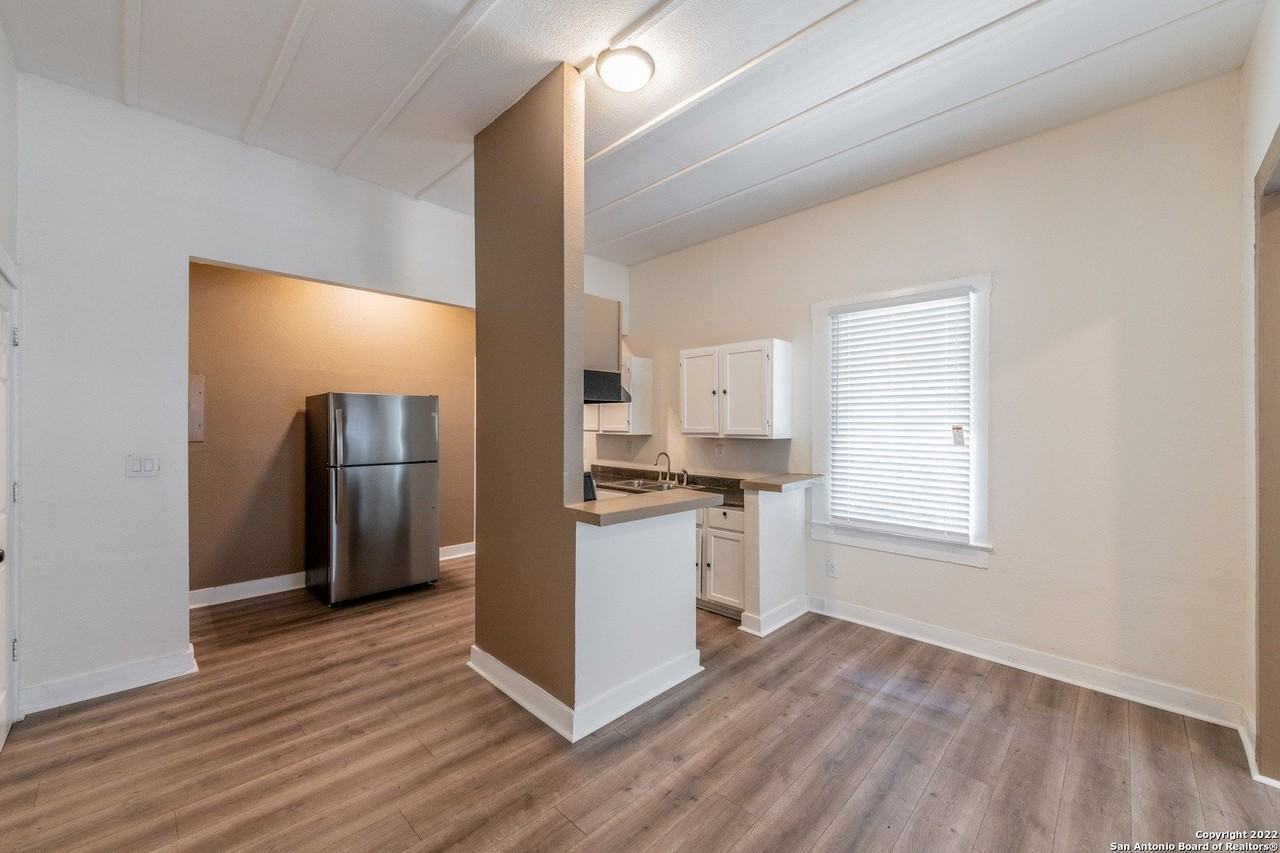 924 W Kings Hwy #1 - Photo 6 of 24