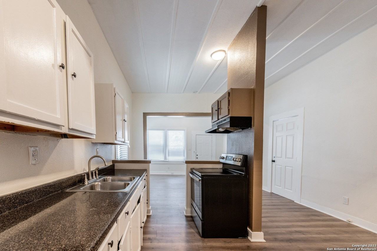 924 W Kings Hwy #1 - Photo 7 of 24