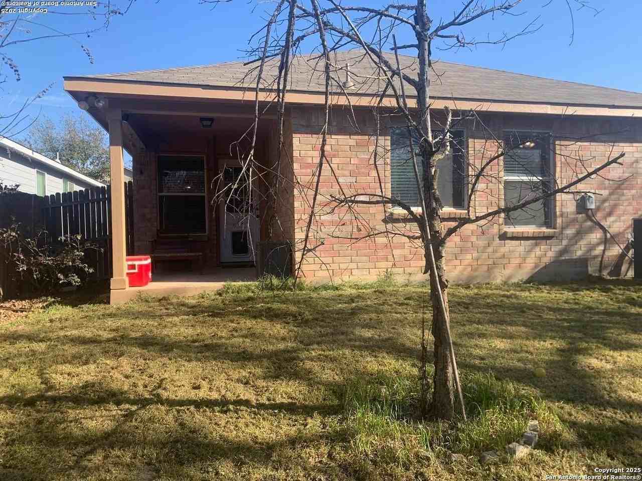 7502 Paraiso Pt - Photo 3 of 20