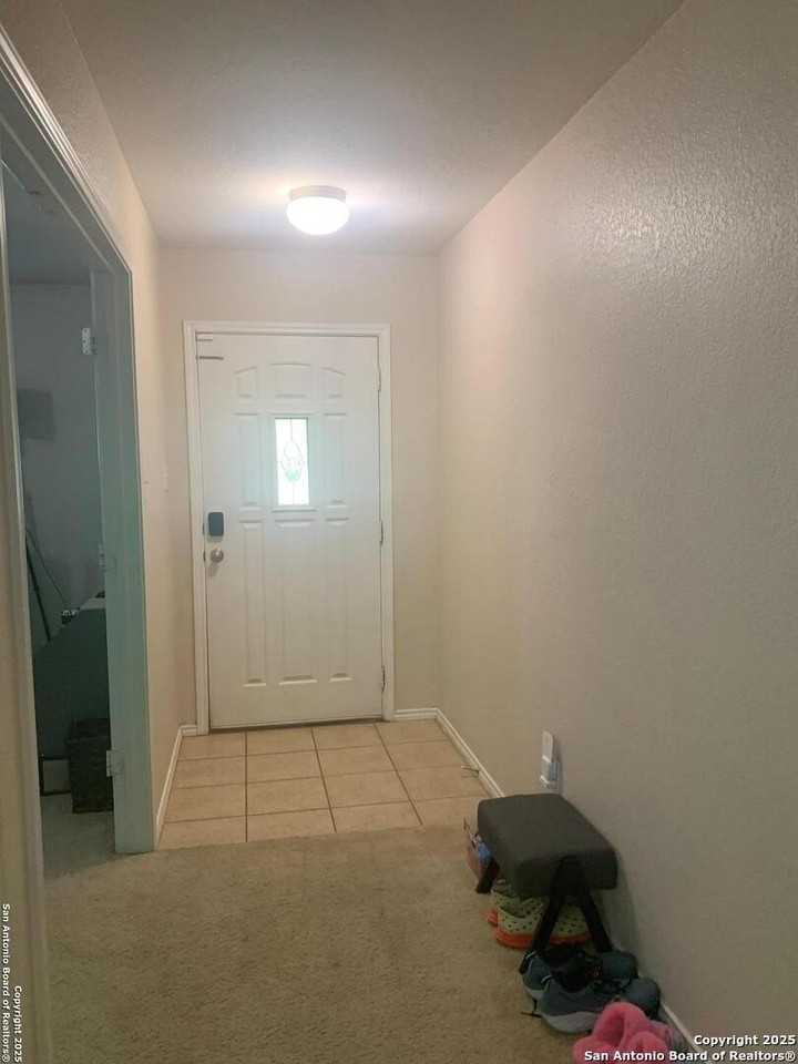 7502 Paraiso Pt - Photo 6 of 20