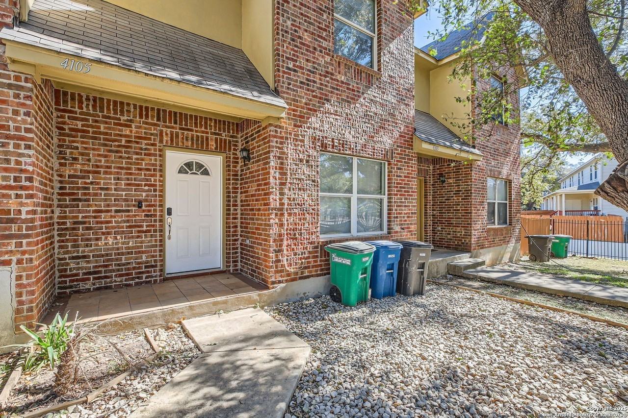 4105 St Charles Bay - Photo 5 of 28