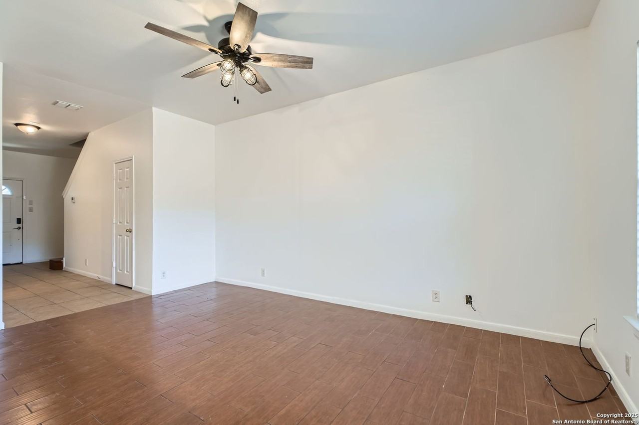 4105 St Charles Bay - Photo 6 of 28
