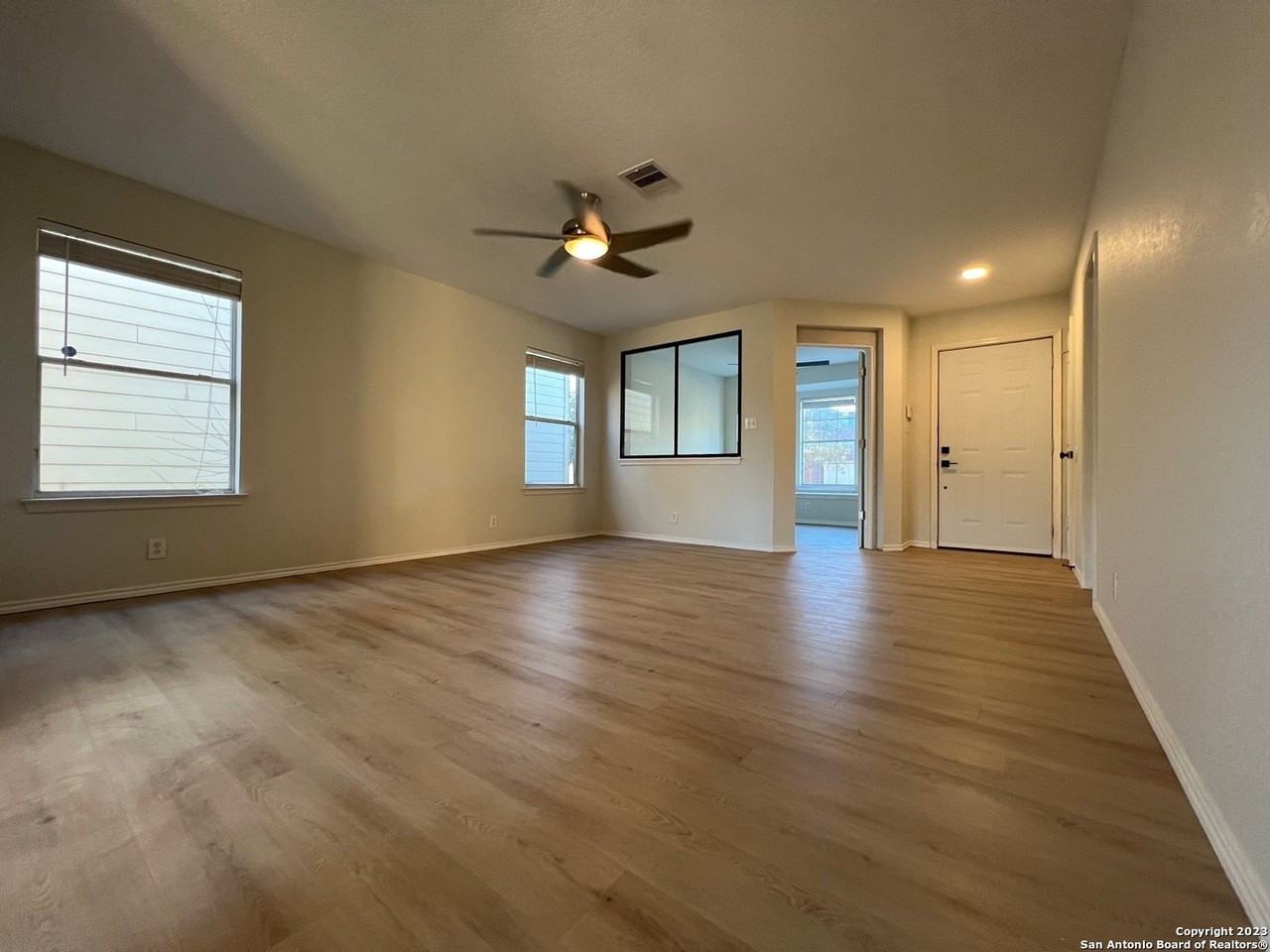 126 Agency Oaks - Photo 2 of 13