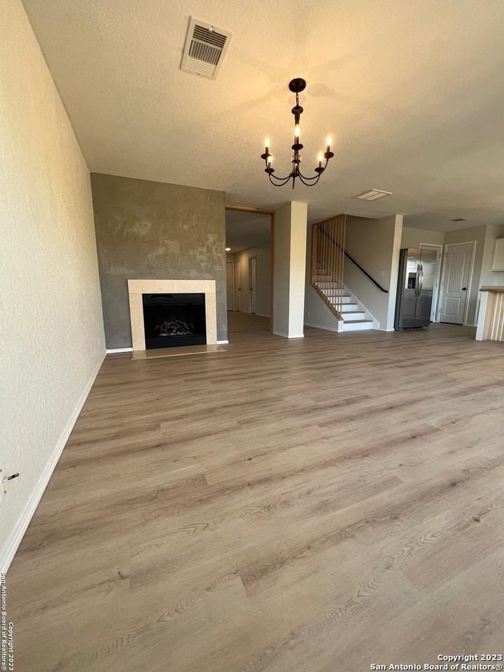 126 Agency Oaks - Photo 4 of 13