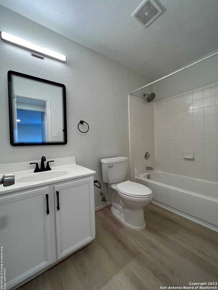 126 Agency Oaks - Photo 5 of 13