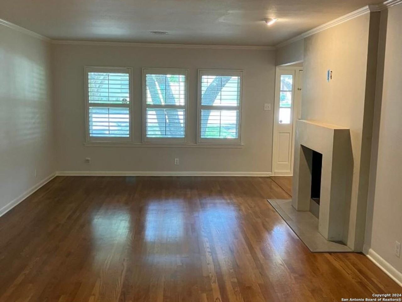 140 W Edgewood Pl - Photo 4 of 24