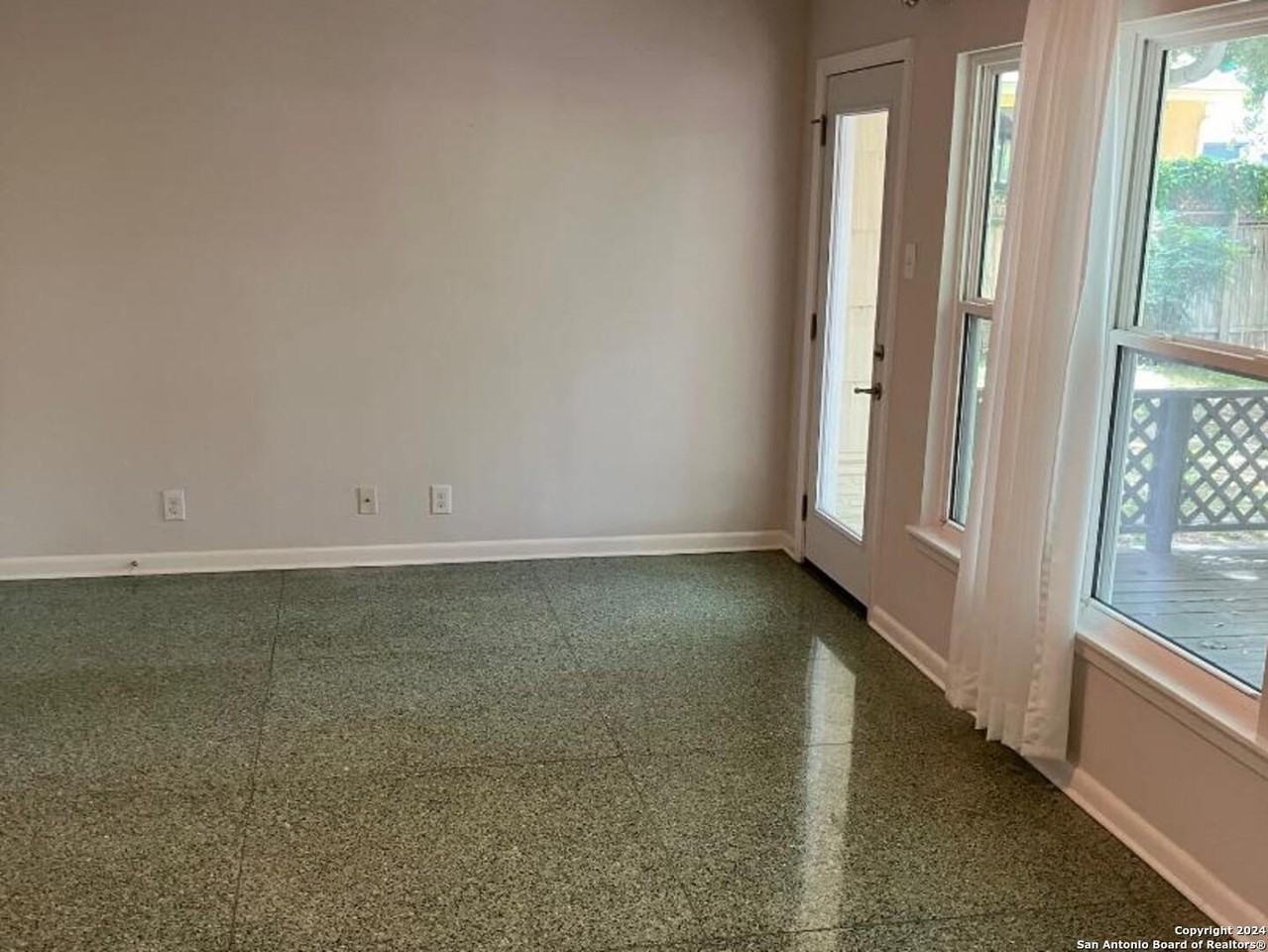 140 W Edgewood Pl - Photo 6 of 24