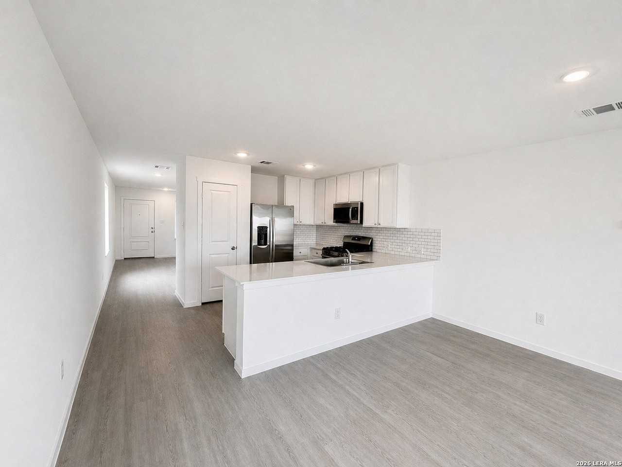 3521 Hilts Trl - Photo 6 of 15