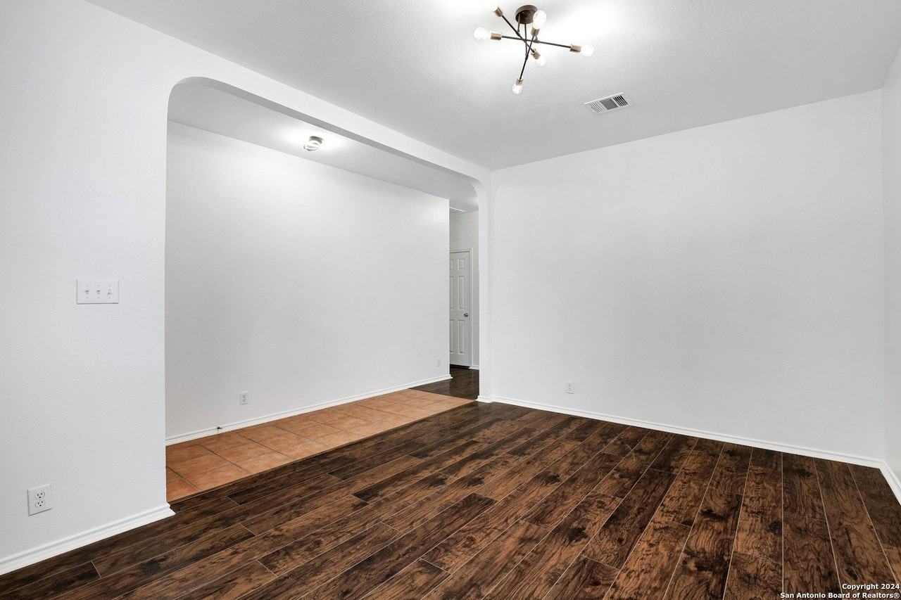 13738 Riverbank Pass - Photo 4 of 28
