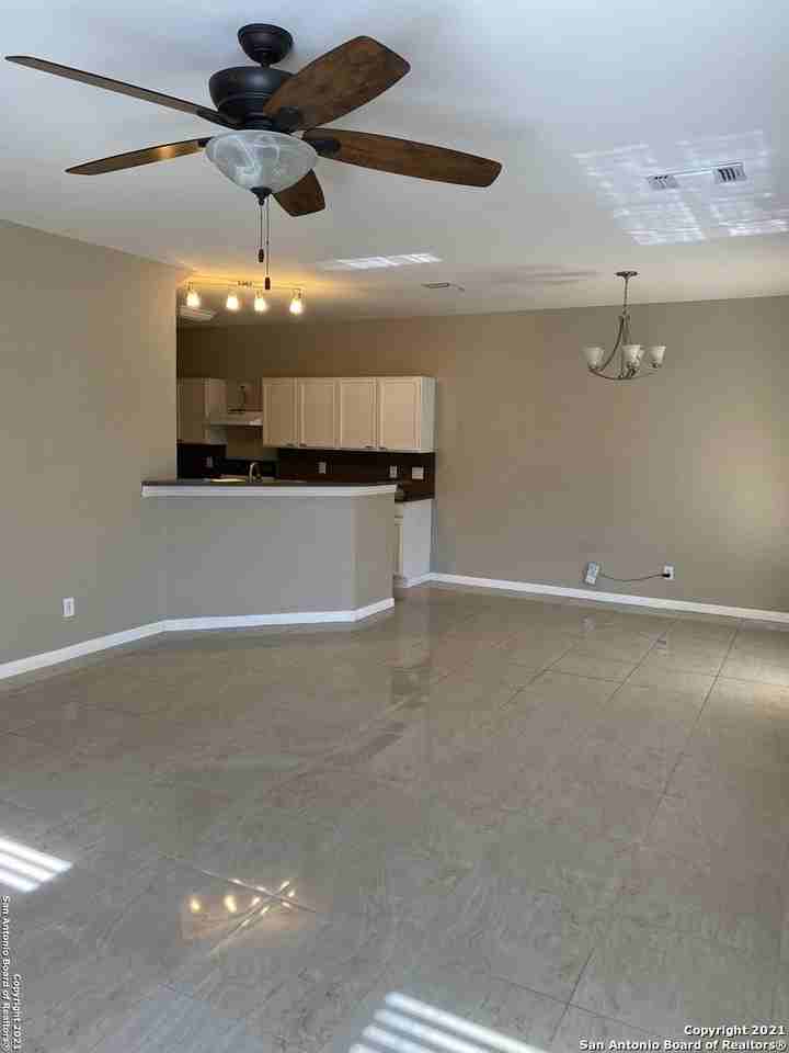 1326 Dezarae - Photo 3 of 29