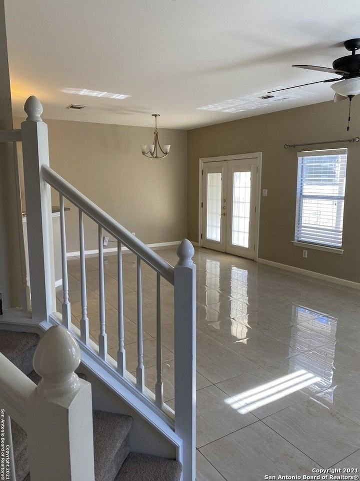 1326 Dezarae - Photo 5 of 29