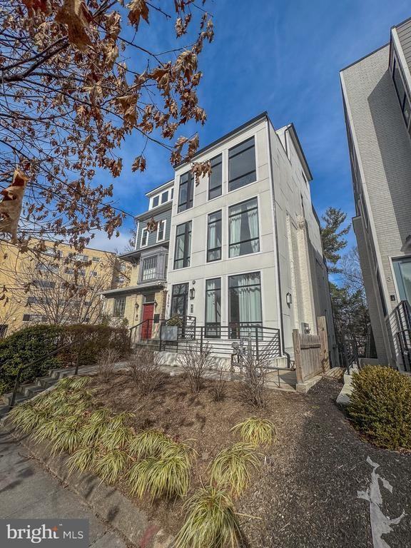 5309 Connecticut Ave Nw - Photo 3 of 17