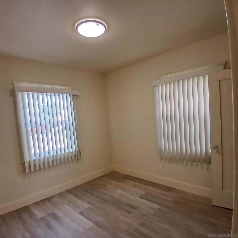 4319 Swift Ave - Photo 5 of 11