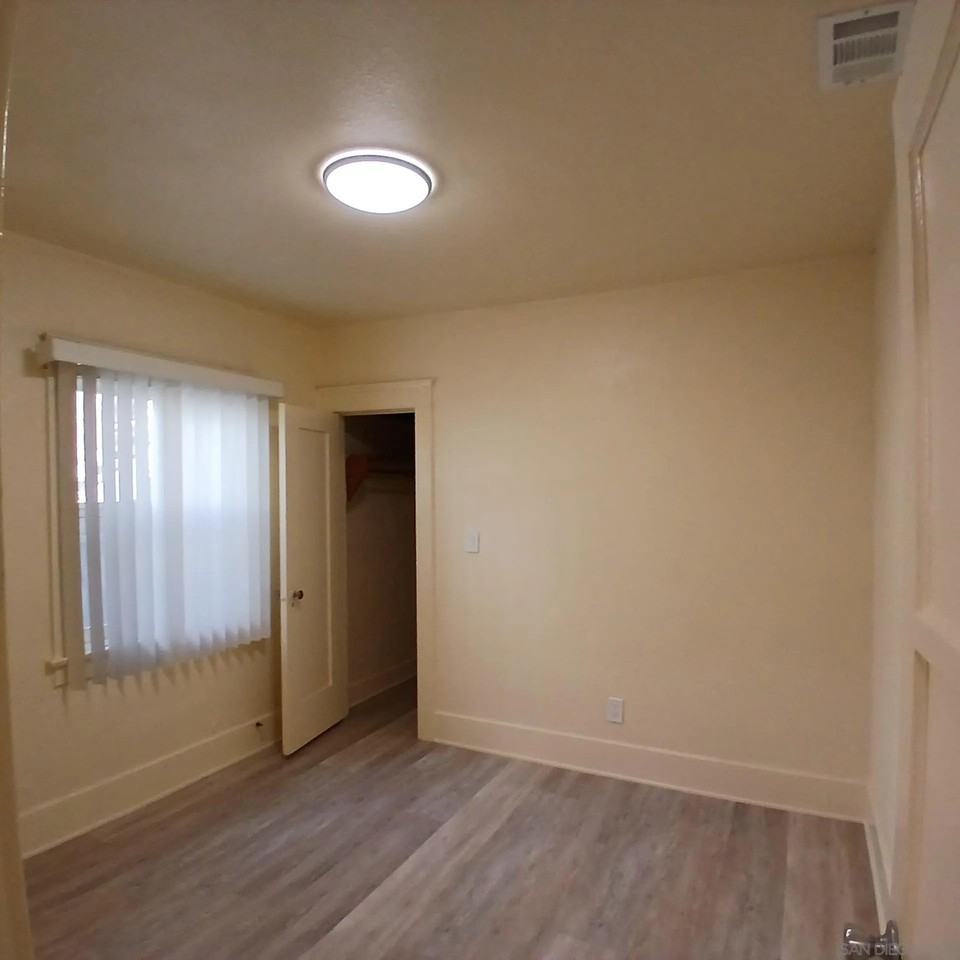 4319 Swift Ave - Photo 6 of 11