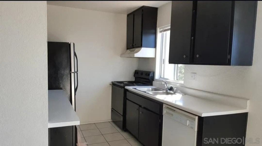 3140 Midway Dr #301 - Photo 2 of 28
