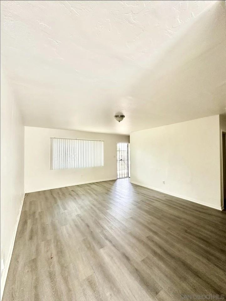 436 Grand Ave #B - Photo 4 of 5