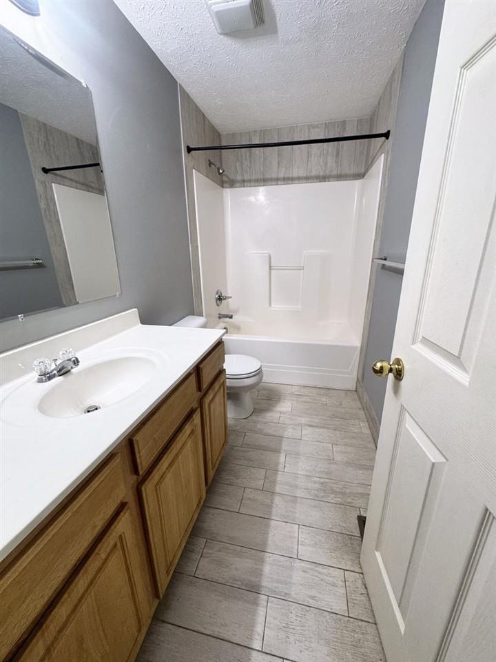 377 Kenlee Cir - Photo 7 of 11